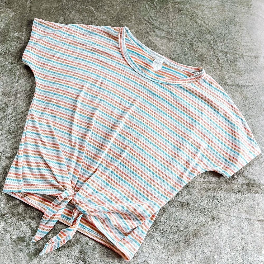 Colorful short sleeve shirt